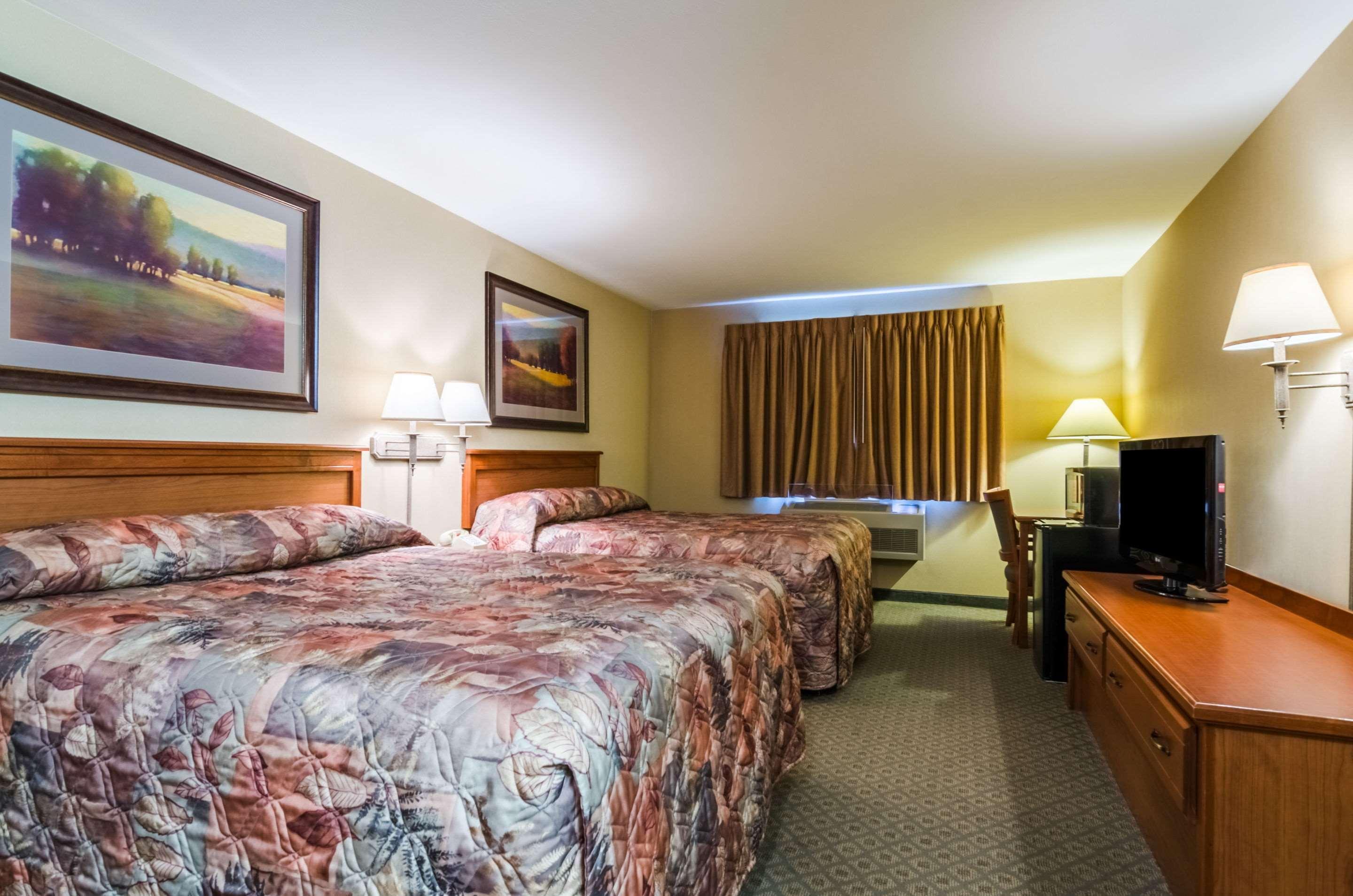 Super 8 By Wyndham Cozad Hotel Exterior foto