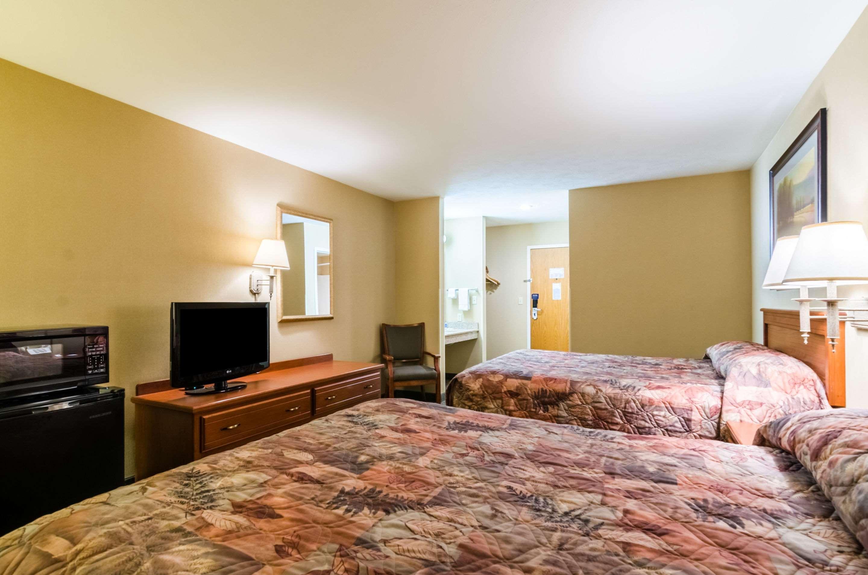 Super 8 By Wyndham Cozad Hotel Exterior foto