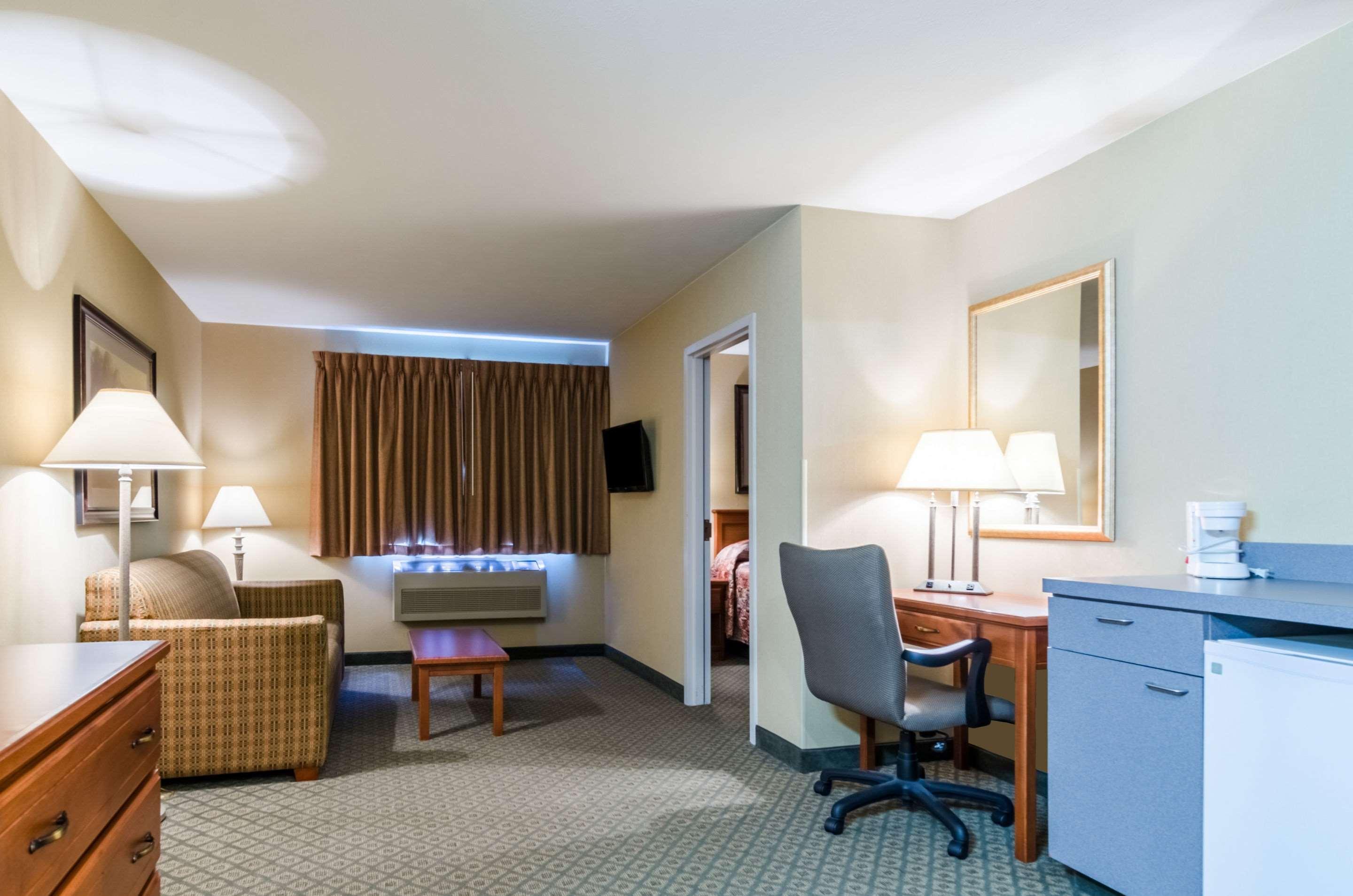 Super 8 By Wyndham Cozad Hotel Exterior foto