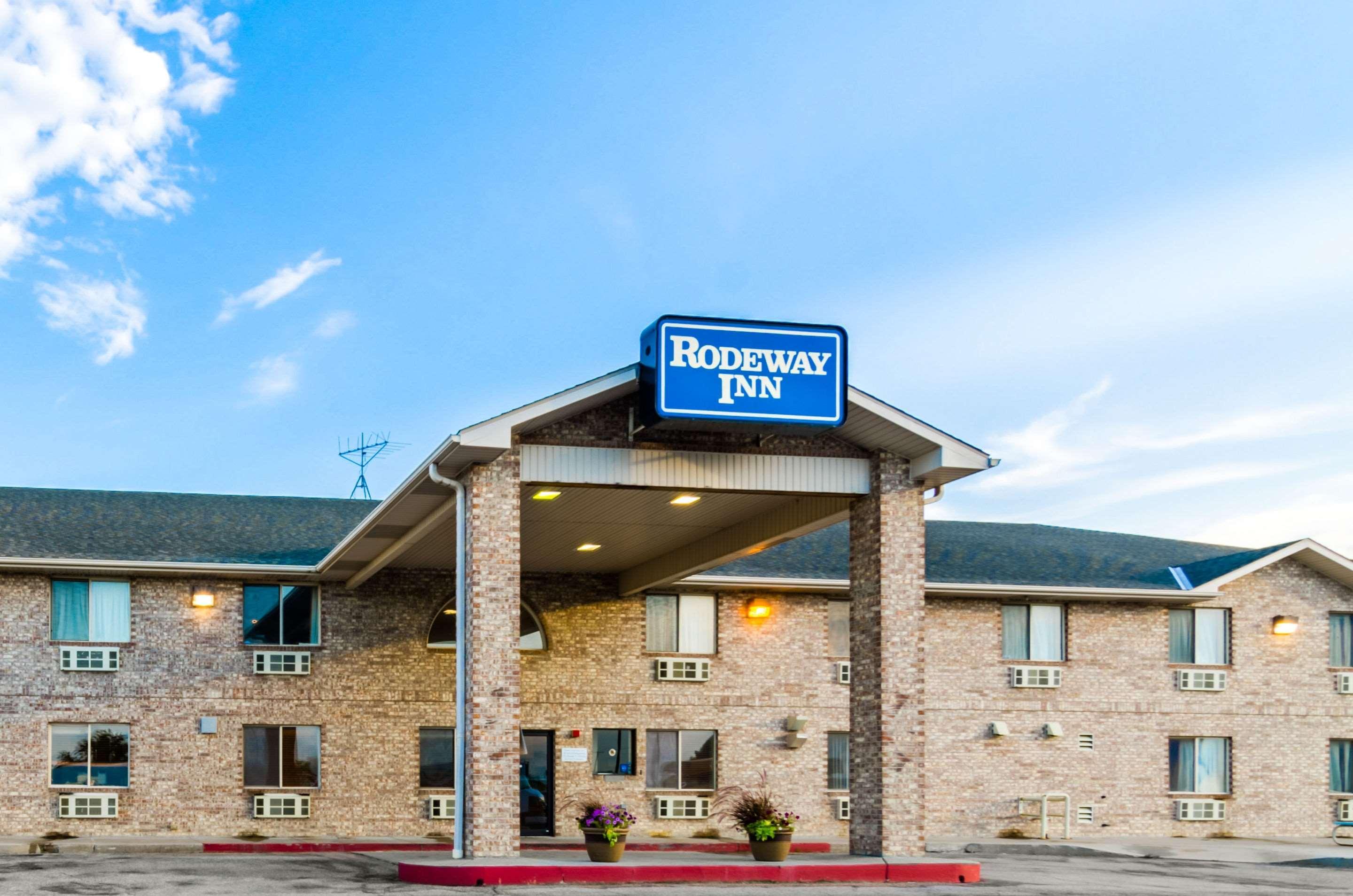 Super 8 By Wyndham Cozad Hotel Exterior foto