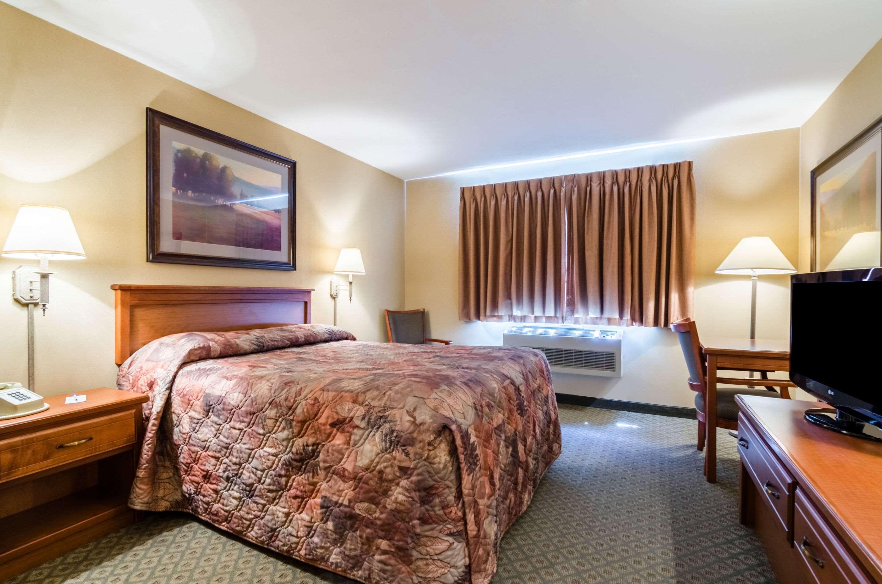 Super 8 By Wyndham Cozad Hotel Exterior foto