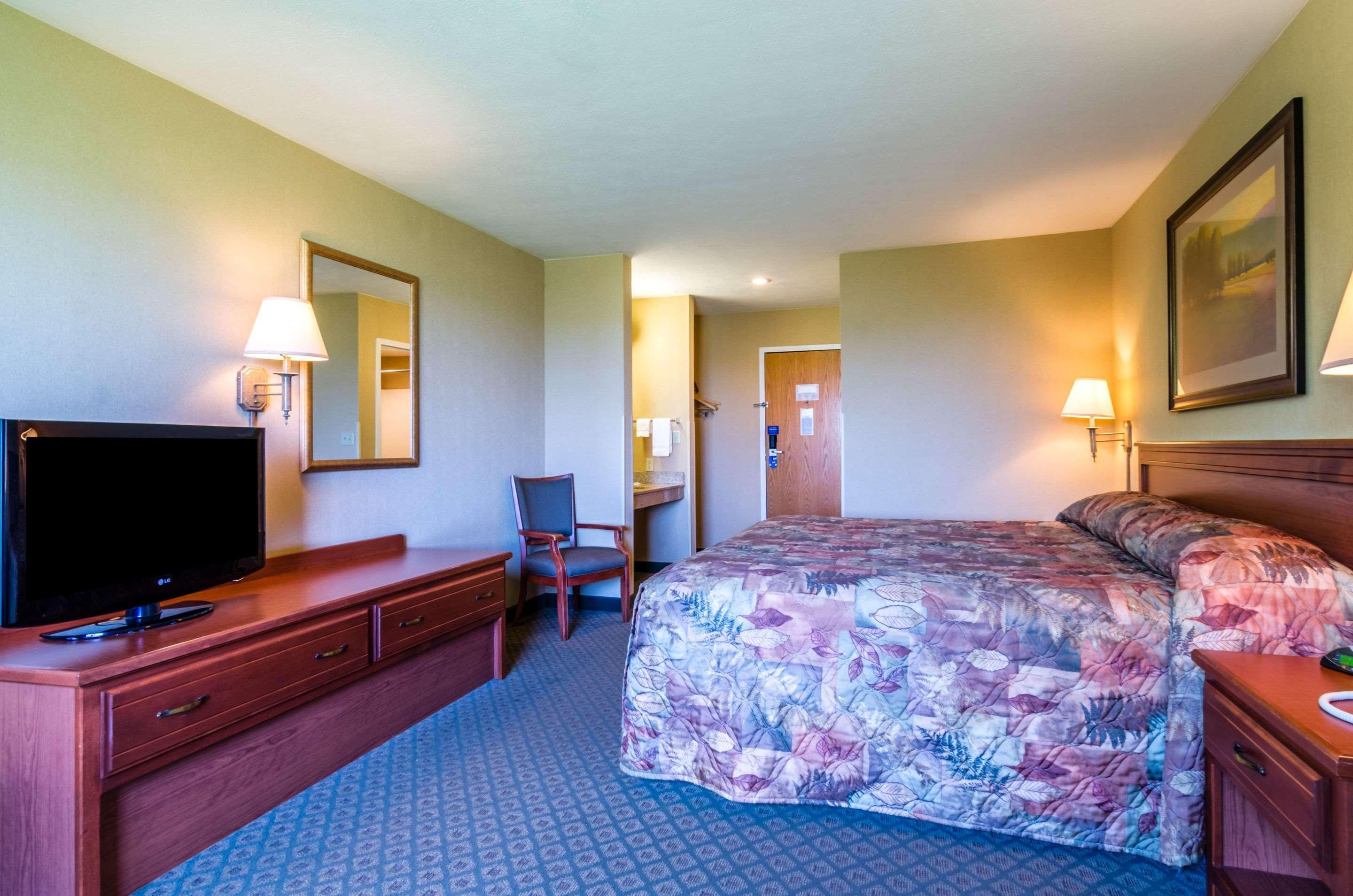 Super 8 By Wyndham Cozad Hotel Exterior foto