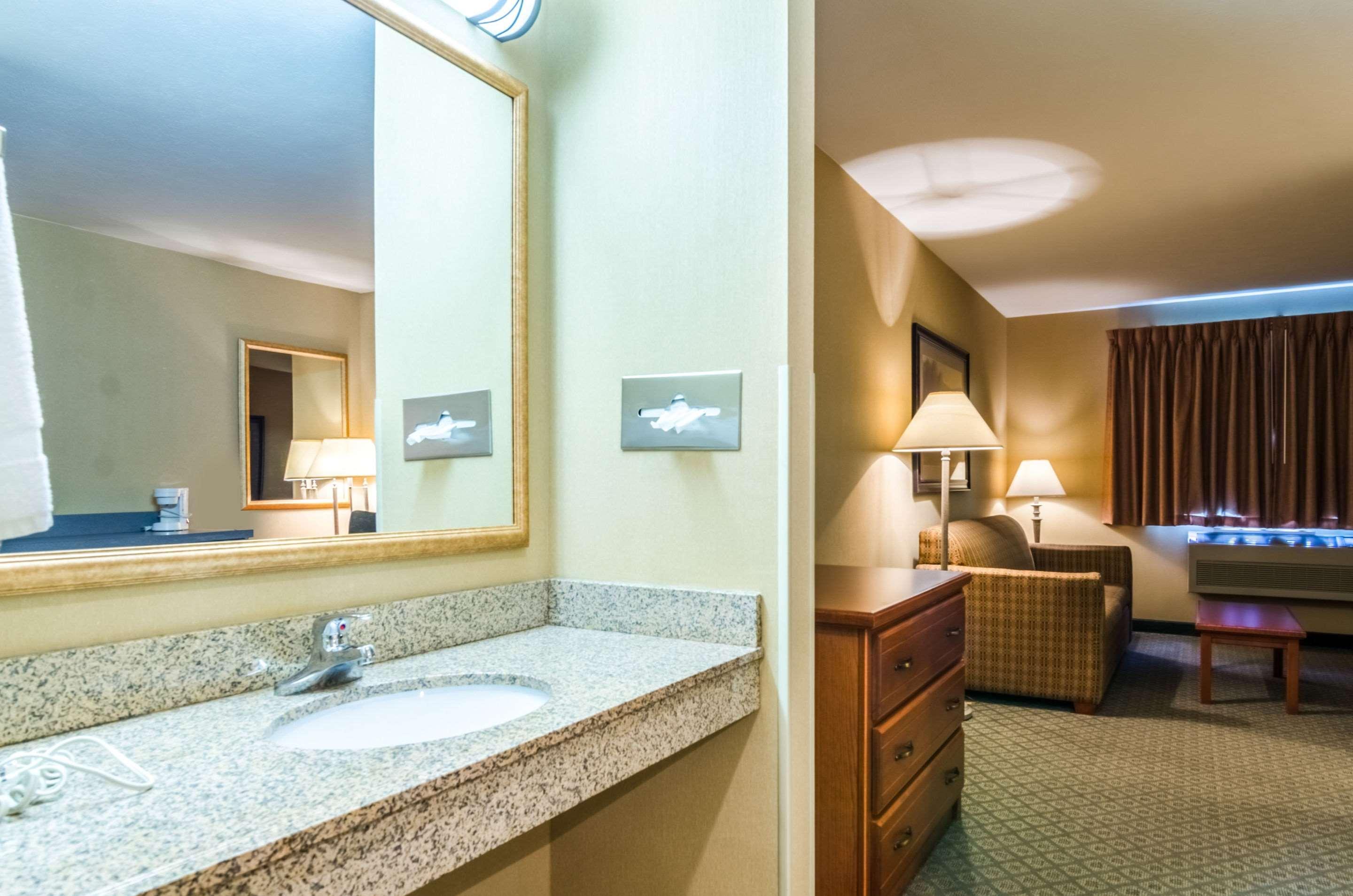 Super 8 By Wyndham Cozad Hotel Exterior foto