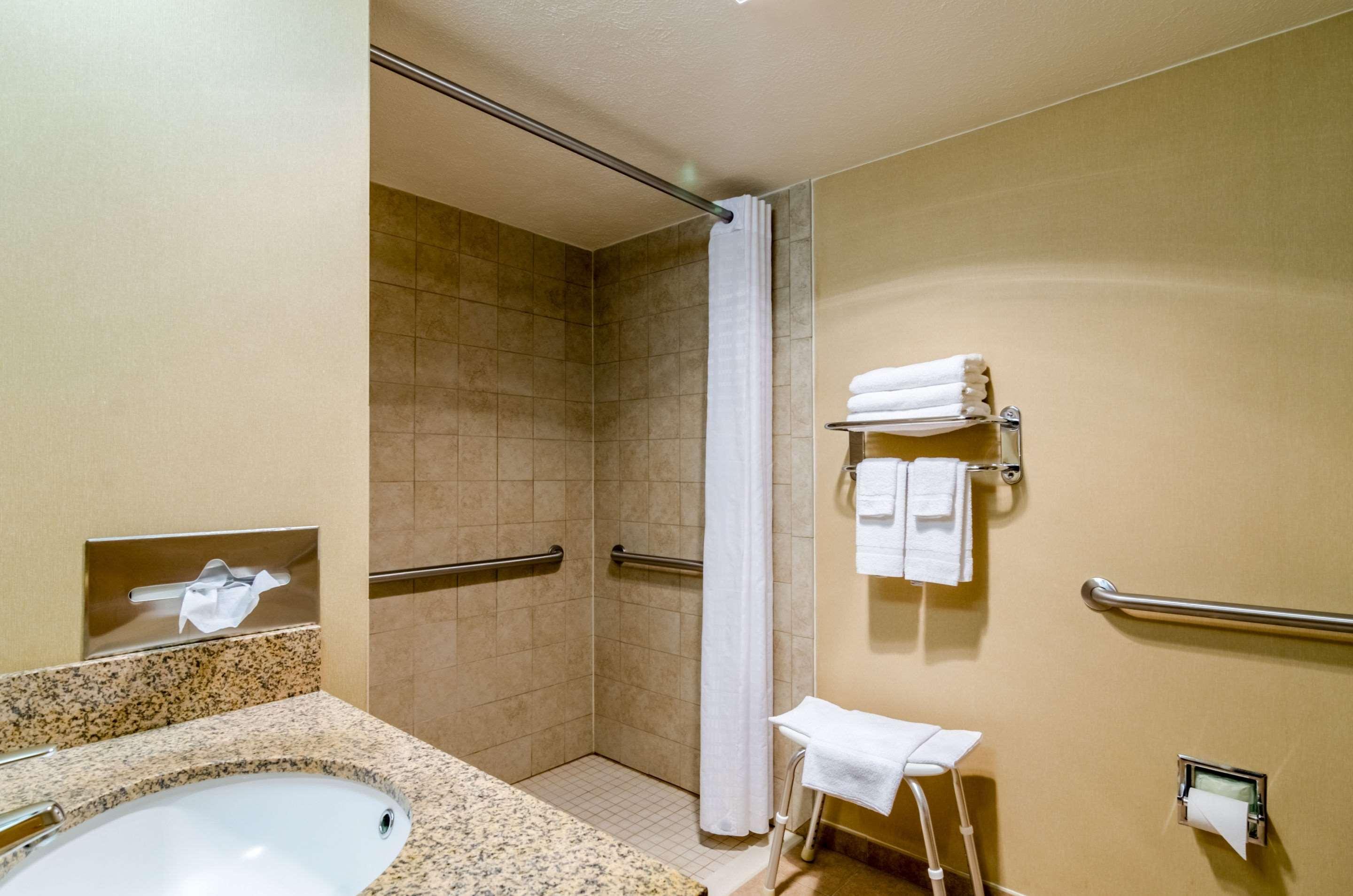Super 8 By Wyndham Cozad Hotel Exterior foto