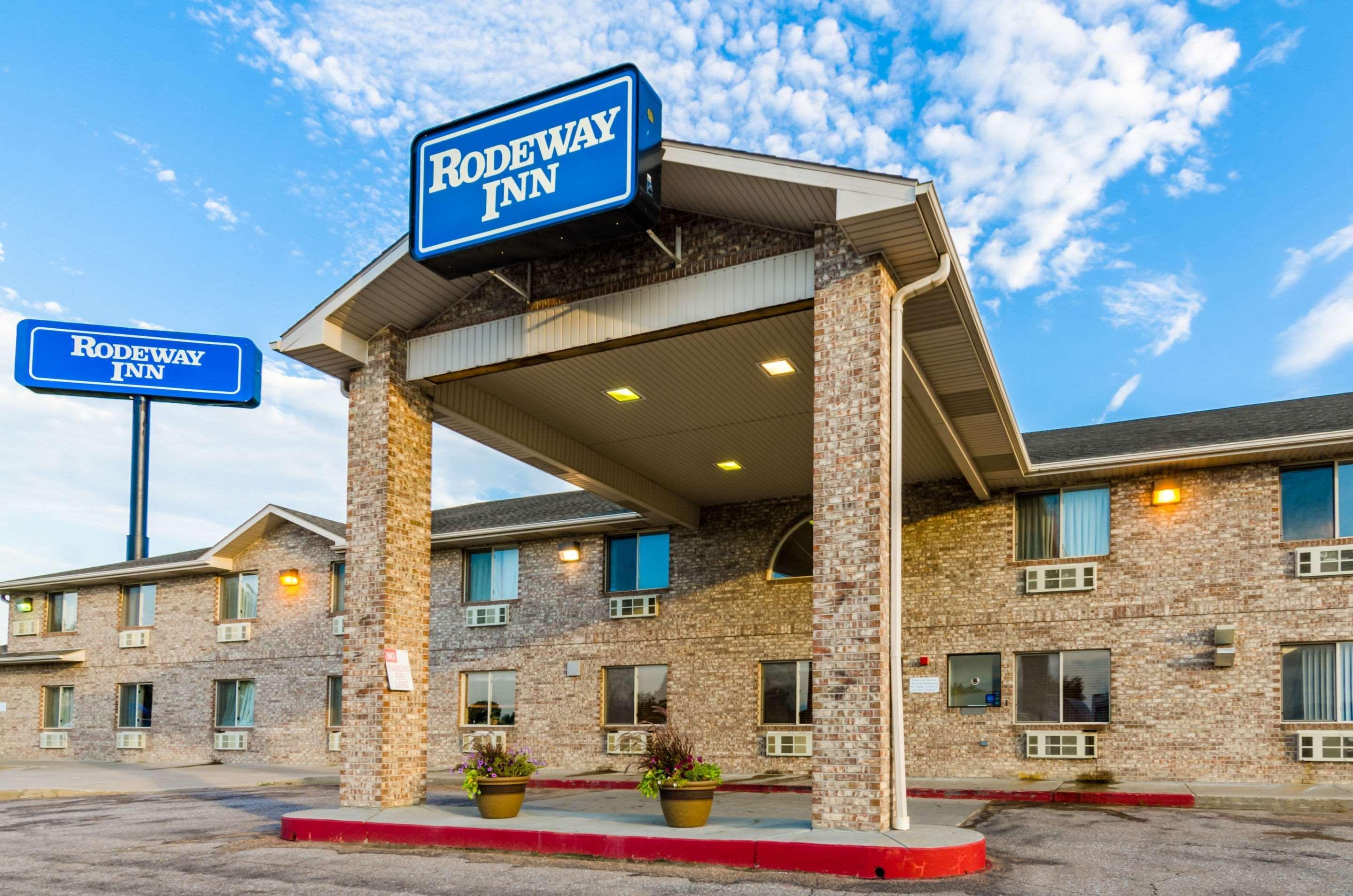 Super 8 By Wyndham Cozad Hotel Exterior foto