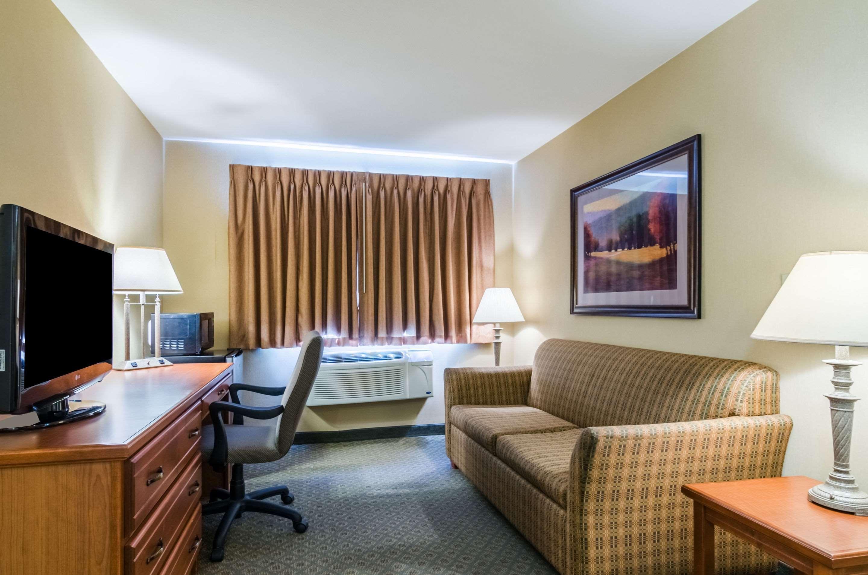 Super 8 By Wyndham Cozad Hotel Exterior foto