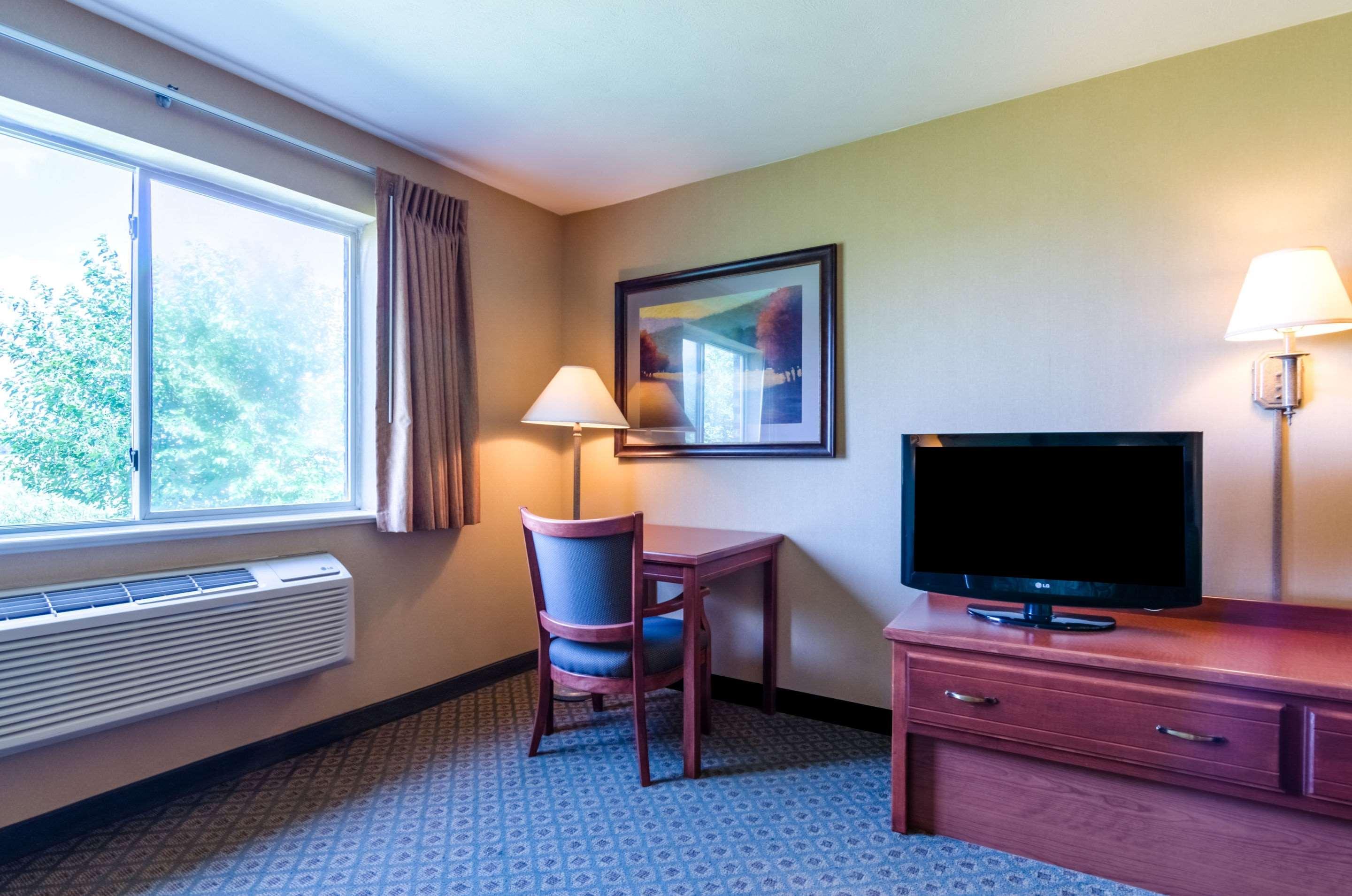 Super 8 By Wyndham Cozad Hotel Exterior foto
