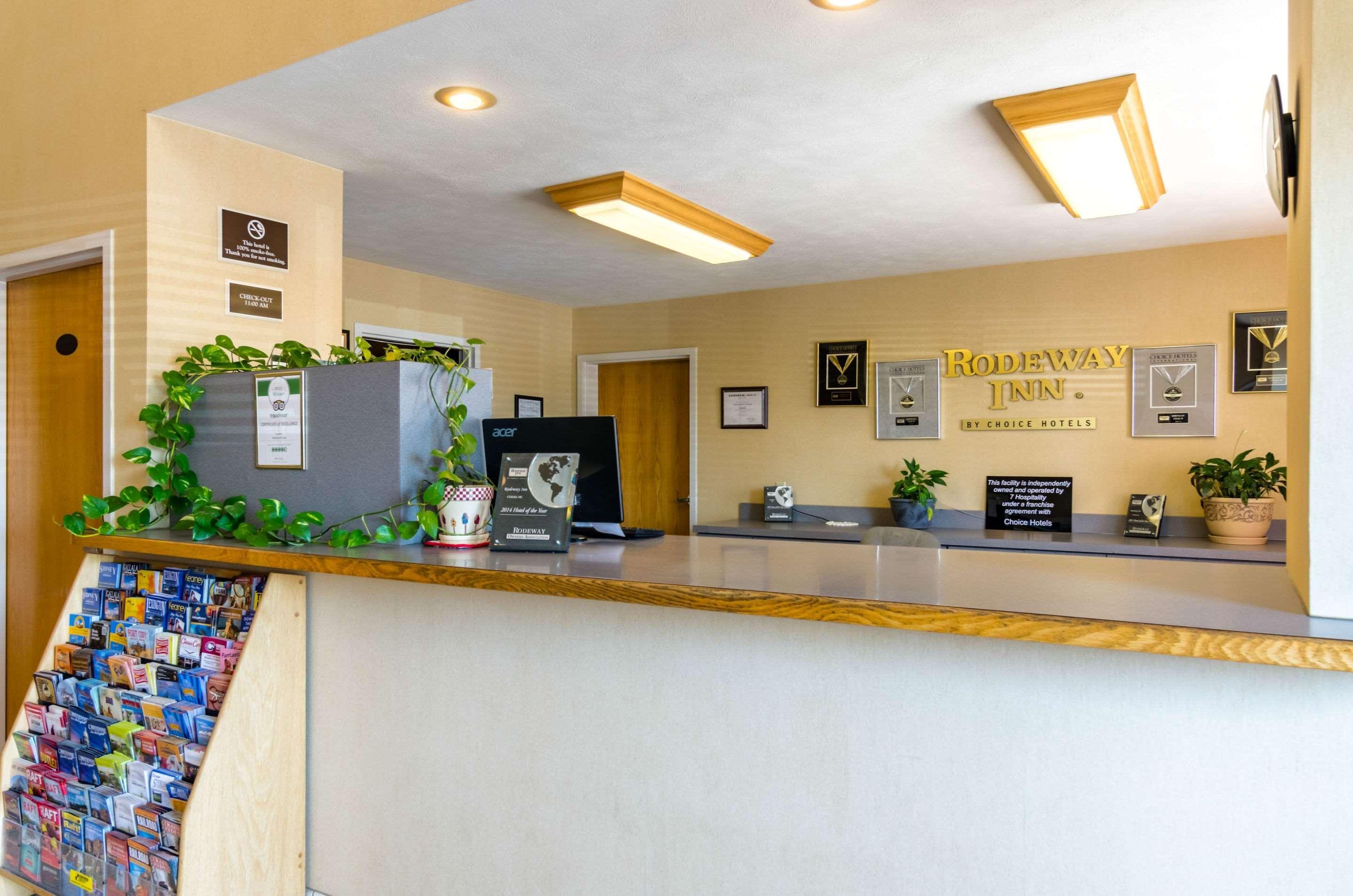 Super 8 By Wyndham Cozad Hotel Exterior foto