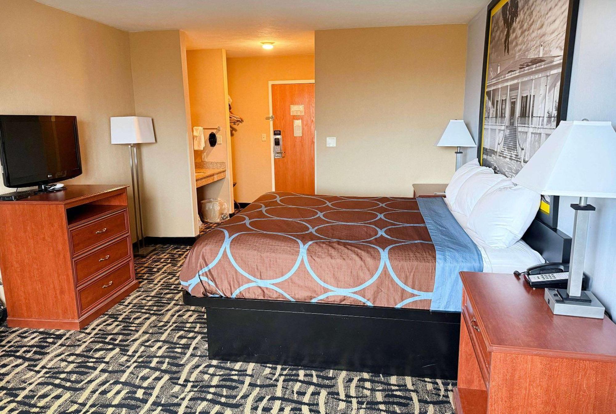 Super 8 By Wyndham Cozad Hotel Exterior foto